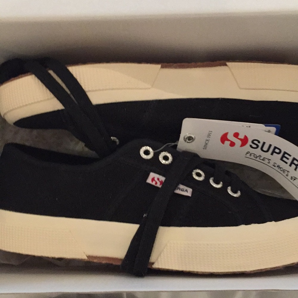 Brand new Superga classic sneakers
